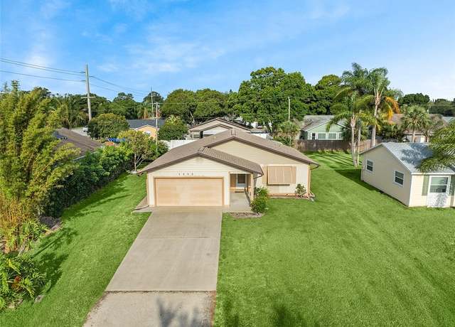 Property at 1225 28th Ave, Vero Beach, FL 32960, 2 beds, 1.5 baths