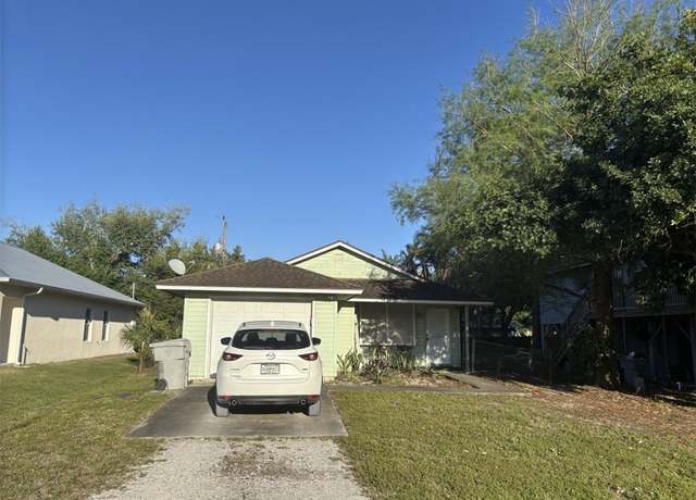 Property at 2240 86th Dr, Vero Beach, FL 32966, 2 beds, 2 baths