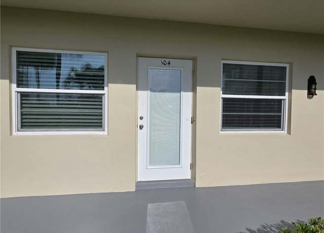 Property at 25 Pine Arbor Ln #104, Vero Beach, FL 32962, 1 bed, 1 bath