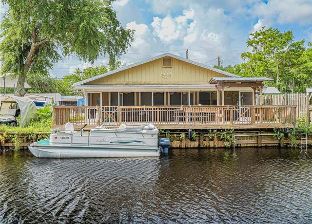 Property at 21752 73rd Mnr, Vero Beach, FL 32966, 3 beds, 1 bath