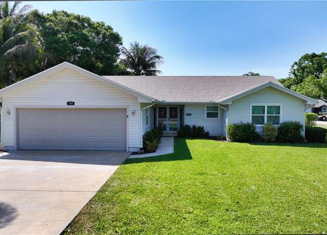 Property at 706 24th Sq, Vero Beach, FL 32962, 3 beds, 2 baths