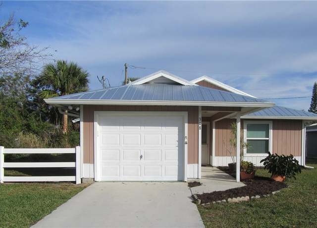 Property at 308 14th Pl SW, Vero Beach, FL 32962, 2 beds, 2 baths