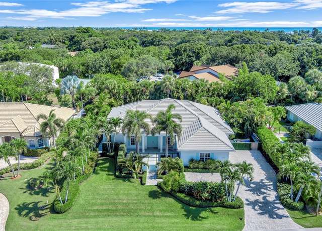 Property at 1618 W Sandpointe Pl, Vero Beach, FL 32963, 3 beds, 3.5 baths