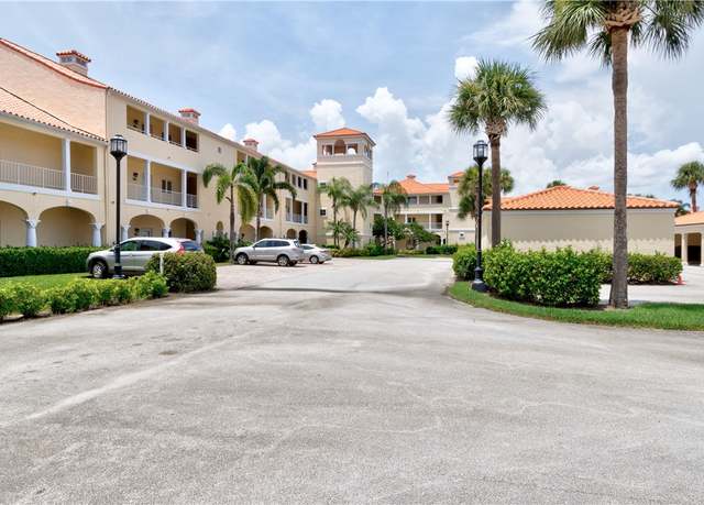 Property at 5045 Harmony Cir #103, Vero Beach, FL 32967, 1 bed, 1.5 baths