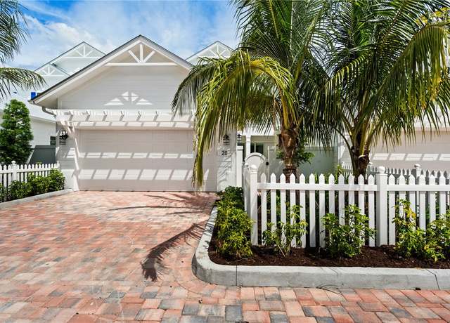 Property at 20 Strand Dr, Vero Beach, FL 32963, 3 beds, 3.5 baths