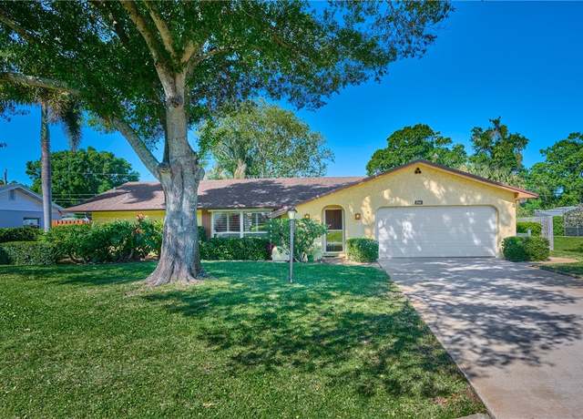 Property at 1275 29th Ave, Vero Beach, FL 32960, 3 beds, 2 baths