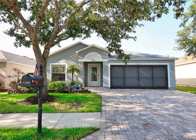 Property at 1148 N 13th Sq, Vero Beach, FL 32960, 4 beds, 2 baths
