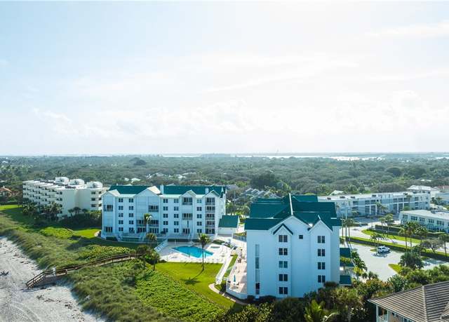 Property at 2700 Ocean Dr #104, Vero Beach, FL 32963, 3 beds, 2 baths