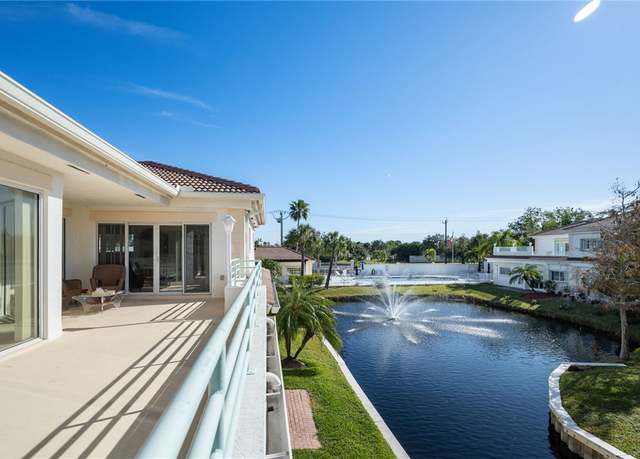 Property at 524 7th Sq #201, Vero Beach, FL 32962, 3 beds, 3.5 baths