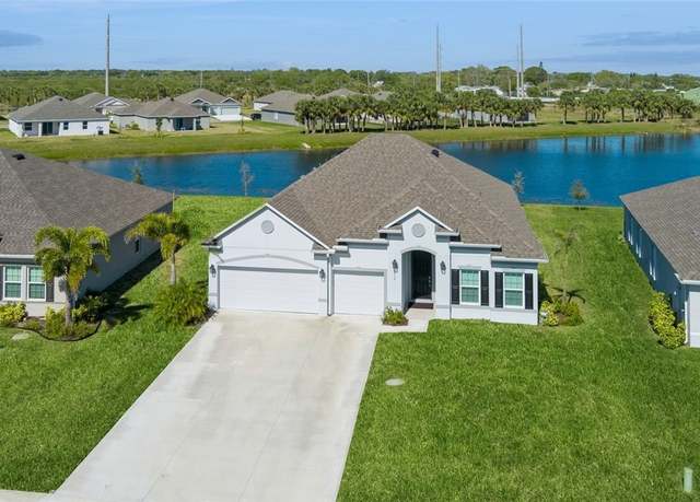 Property at 4418 Lago Vista Dr, Micco, FL 32976, 4 beds, 3 baths