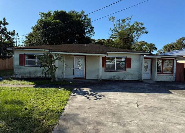 Property at 1305 Havana Ave, Fort Pierce, FL 34950, 5 beds, 3 baths