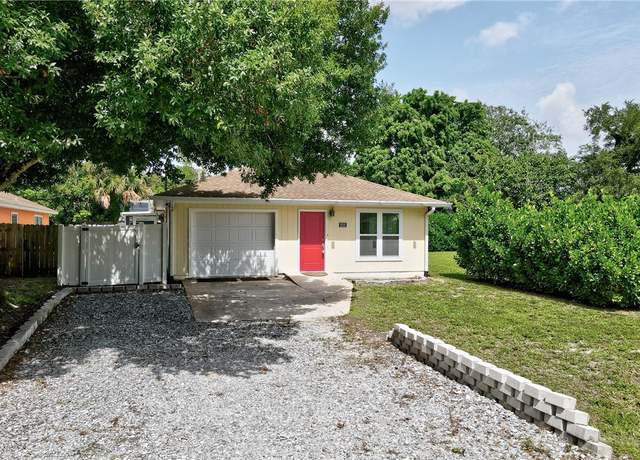 Property at 2225 86th Dr, Vero Beach, FL 32966, 2 beds, 2 baths
