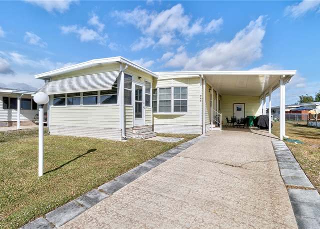 Property at 942 Wren Cir, Sebastian, FL 32976, 2 beds, 1.5 baths