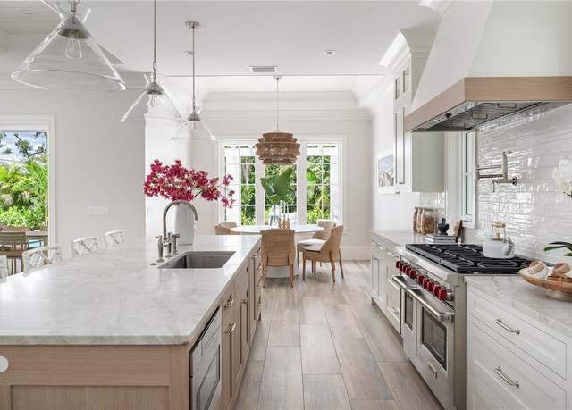 Property at 645 Banyan Rd, Vero Beach, FL 32963, 3 beds, 3.5 baths