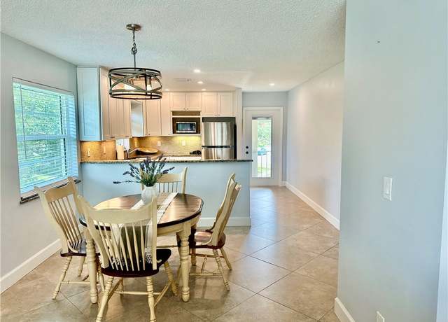 Property at 49 Woodland Dr #201, Vero Beach, FL 32960, 2 beds, 2 baths