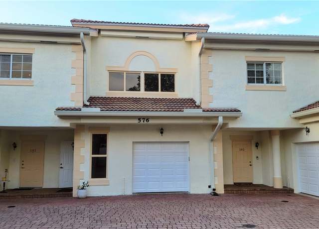 Property at 576 7th Sq #202, Vero Beach, FL 32962, 2 beds, 2 baths