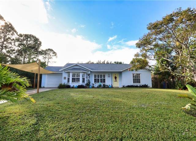 Property at 735 18th St SW, Vero Beach, FL 32962, 3 beds, 2 baths