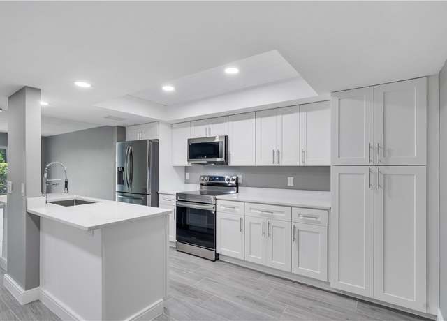 Property at 1166 6th Ave Unit A3, Vero Beach, FL 32960, 2 beds, 2 baths