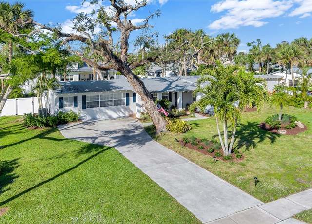Property at 645 Acacia Rd, Vero Beach, FL 32963, 3 beds, 2 baths