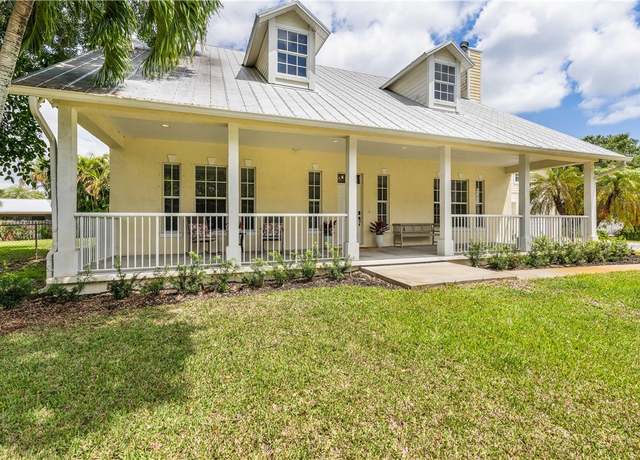 Property at 5010 8th St, Vero Beach, FL 32968, 3 beds, 2.5 baths