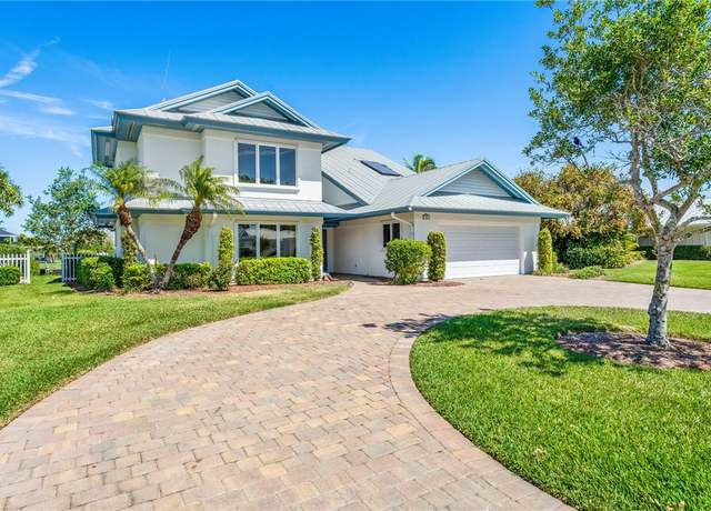 Property at 18 Tarpon Dr, Vero Beach, FL 32960, 2 beds, 2.5 baths