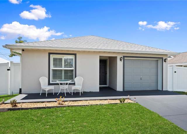 Property at 415 13th Ln SW, Vero Beach, FL 32962, 3 beds, 2 baths