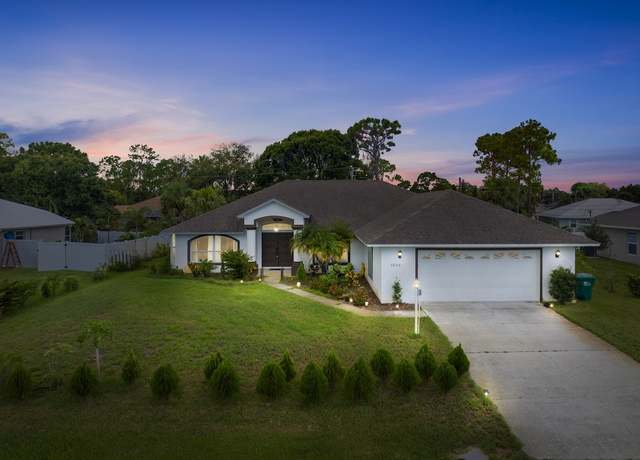 Property at 1026 Blossom Dr, Sebastian, FL 32958, 3 beds, 2.5 baths