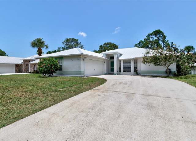 Property at 1085 Guava St, Sebastian, FL 32958, 3 beds, 2 baths