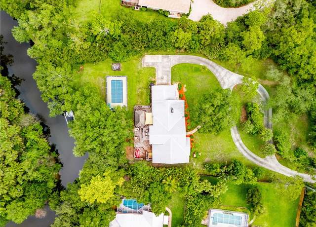 Property at 548 Cross Creek Cir, Sebastian, FL 32958, 3 beds, 2.5 baths