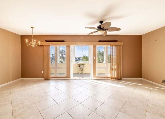 Property at 5035 Harmony Cir #302, Vero Beach, FL 32967, 2 beds, 2 baths