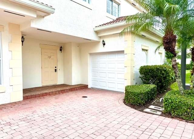 Property at 500 7th #102, Vero Beach, FL 32962, 2 beds, 2 baths