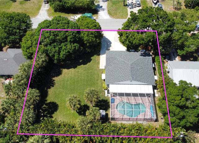Property at 1136 34th Ave SW, Vero Beach, FL 32968, 3 beds, 2.5 baths