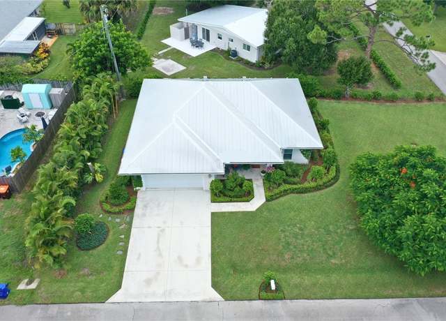 Property at 1655 5th Pl, Vero Beach, FL 32962, 3 beds, 2 baths