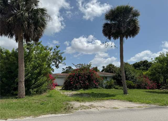 Property at 3010 11th Ave, Vero Beach, FL 32960, 3 beds, 4 baths
