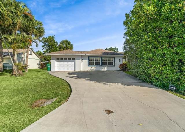 Property at 102 Redgrave Dr, Sebastian, FL 32958, 4 beds, 2.5 baths