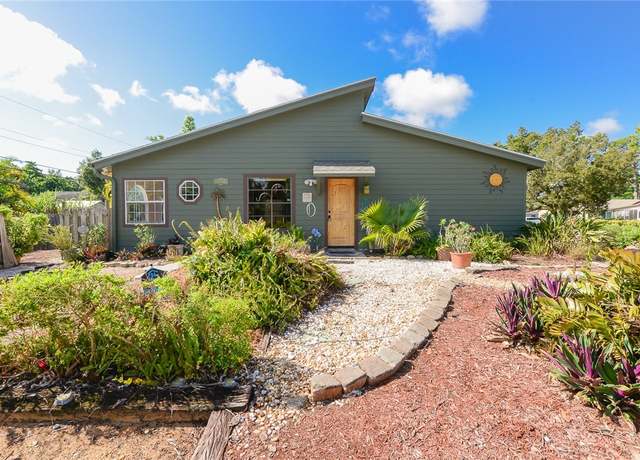 Property at 2075 14th St SW, Vero Beach, FL 32962, 2 beds, 2 baths