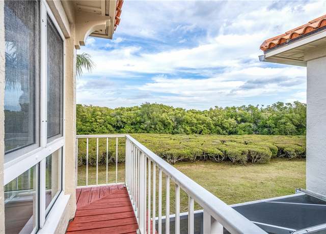 Property at 5152 Saint Davids Dr #1, Vero Beach, FL 32967, 2 beds, 2.5 baths