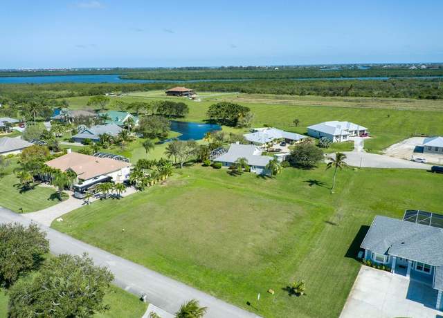 Property at 6940 29th Ct, Vero Beach, FL 32967