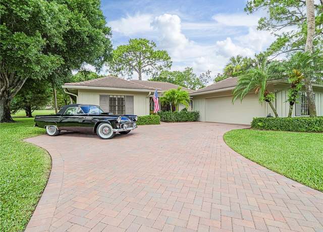 Property at 102 Prestwick Cir #102, Vero Beach, FL 32967, 3 beds, 3 baths