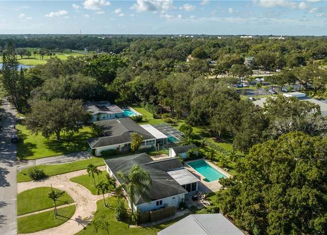 Property at 3007 Golfview Dr, Vero Beach, FL 32960, 3 beds, 2 baths