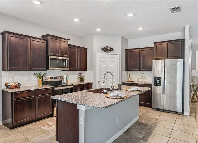 Property at 2545 Crowned Eagle Cir SW, Vero Beach, FL 32962, 4 beds, 2 baths