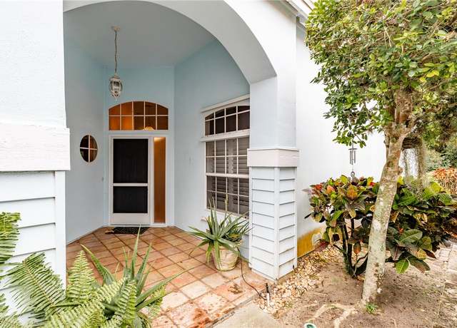 Property at 8821 Lakeside Cir, Vero Beach, FL 32963, 2 beds, 2 baths