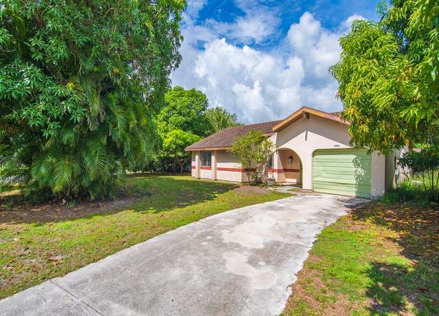 Property at 2395 8th Ave SW, Vero Beach, FL 32962, 3 beds, 2 baths