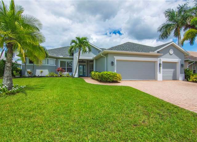 Property at 4670 Stephanie Ln SW, Vero Beach, FL 32968, 3 beds, 2.5 baths
