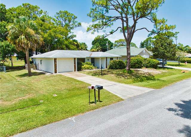 Property at 166 Delmar St, Sebastian, FL 32958, 2 beds, 2 baths