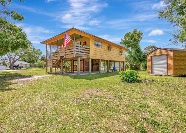 Property at 1805 15th St SW, Vero Beach, FL 32962, 2 beds, 1 bath