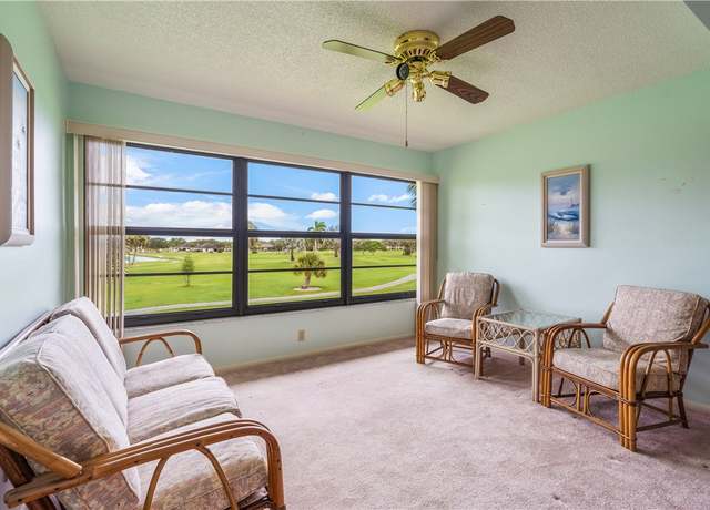 Property at 26 Plantation Dr #202, Vero Beach, FL 32966, 2 beds, 2 baths