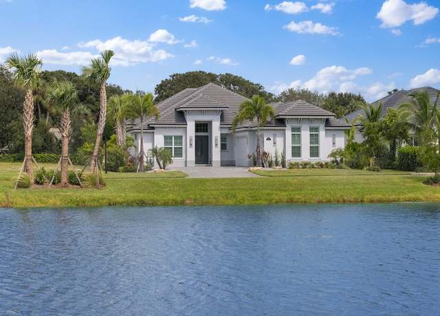 Property at 220 Strand Sq, Vero Beach, FL 32963, 3 beds, 3.5 baths