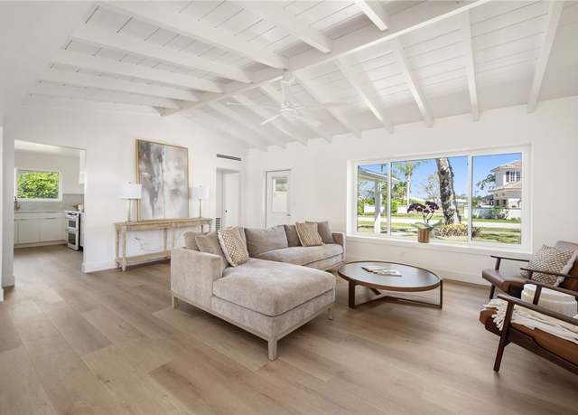 Property at 524 Live Oak Rd, Vero Beach, FL 32963, 3 beds, 2 baths