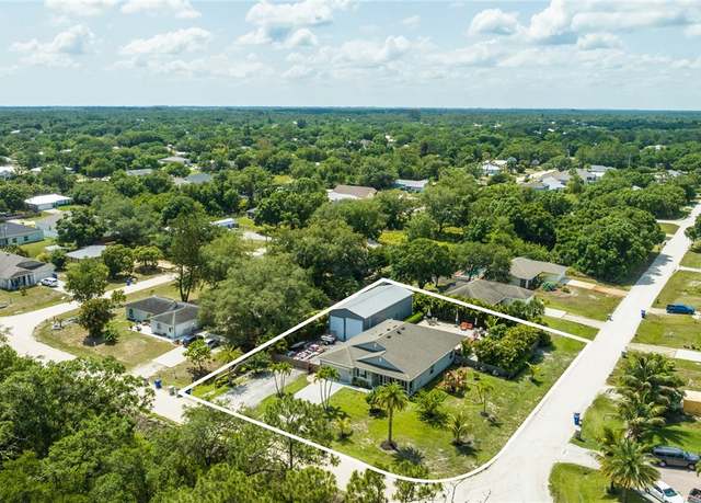 Property at 10045 S 89th St, Vero Beach, FL 32967, 4 beds, 3 baths